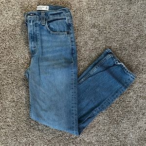 Abercrombie & Fitch 90’s straight Ultra High Rise